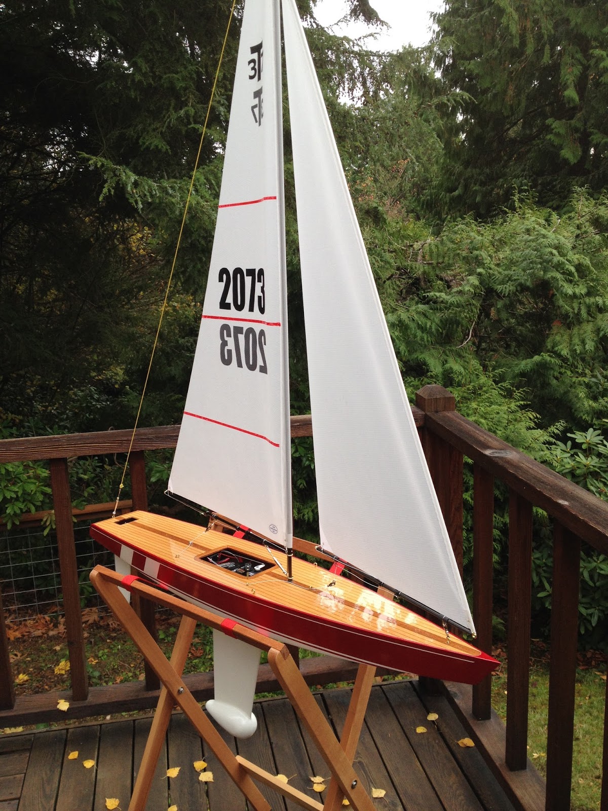 Rig is up and she's ready to sail!