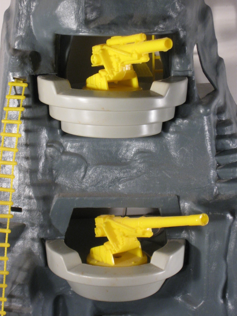 Toys and Stuff Marx Navarone Giant Playset