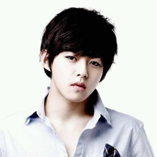 Kissme4Ukiss: [TWITTER] 110402 Dongho profile pic update