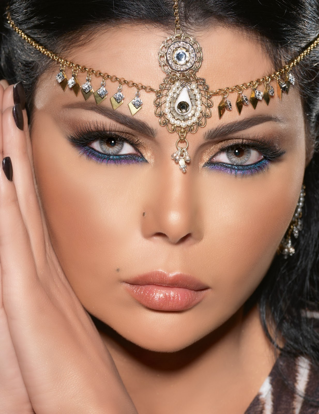 Now I will show you how I do Middle East Women Eyes