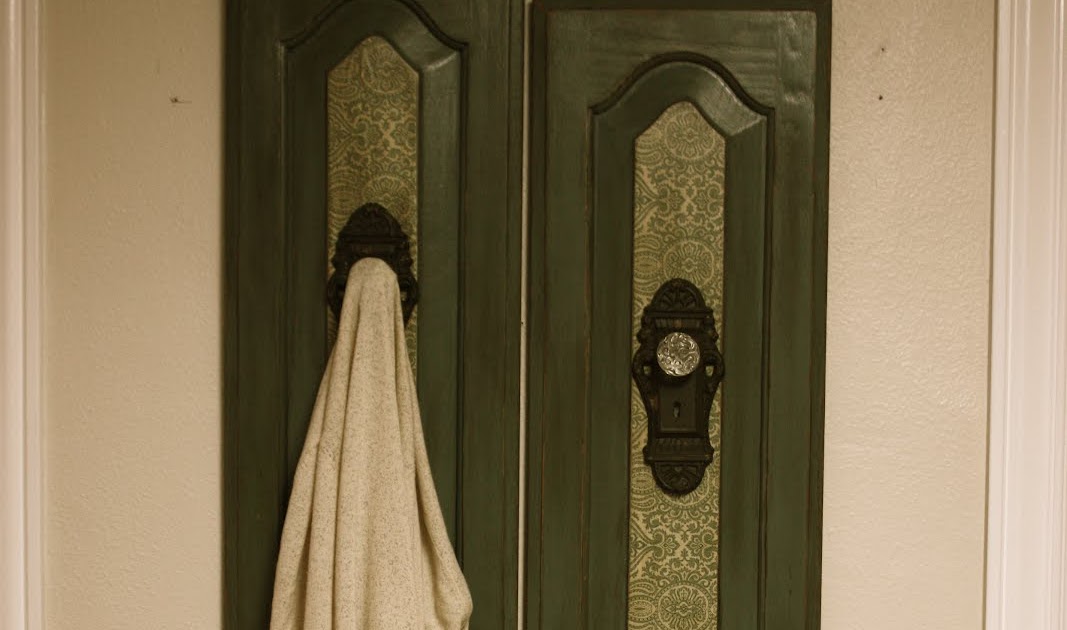 At Home: Green Wall Hanging with Antique Door Knob