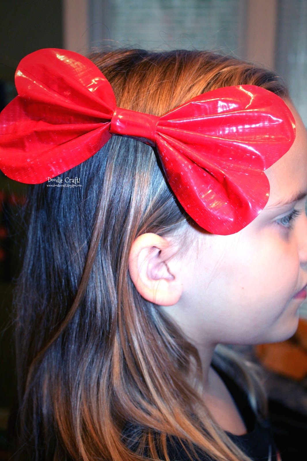 Doodlecraft Duct Tape Valentine's Hair Bow!