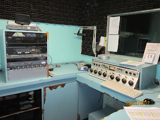 MUSEO DE LA RADIO MEXICALI: EN LA CABINA DE CBC RADIO 1190