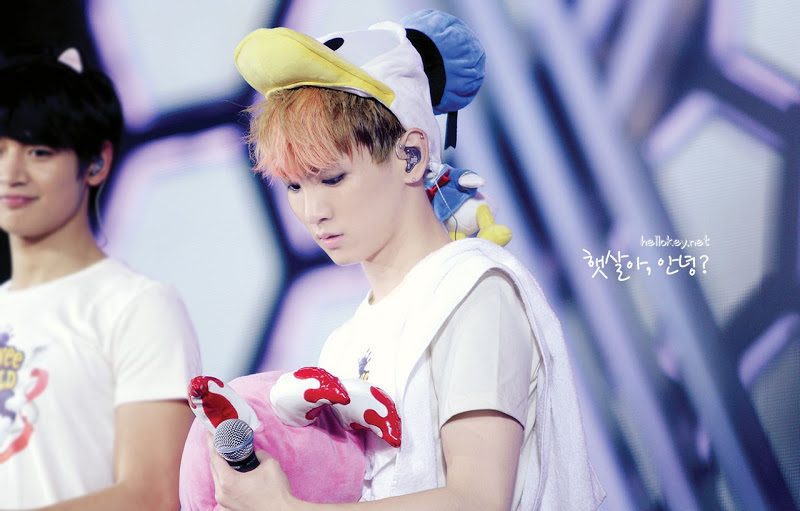 SuPer StaRs: SHINee World Tour in Hong Kong, Oct 27, 2012 ...