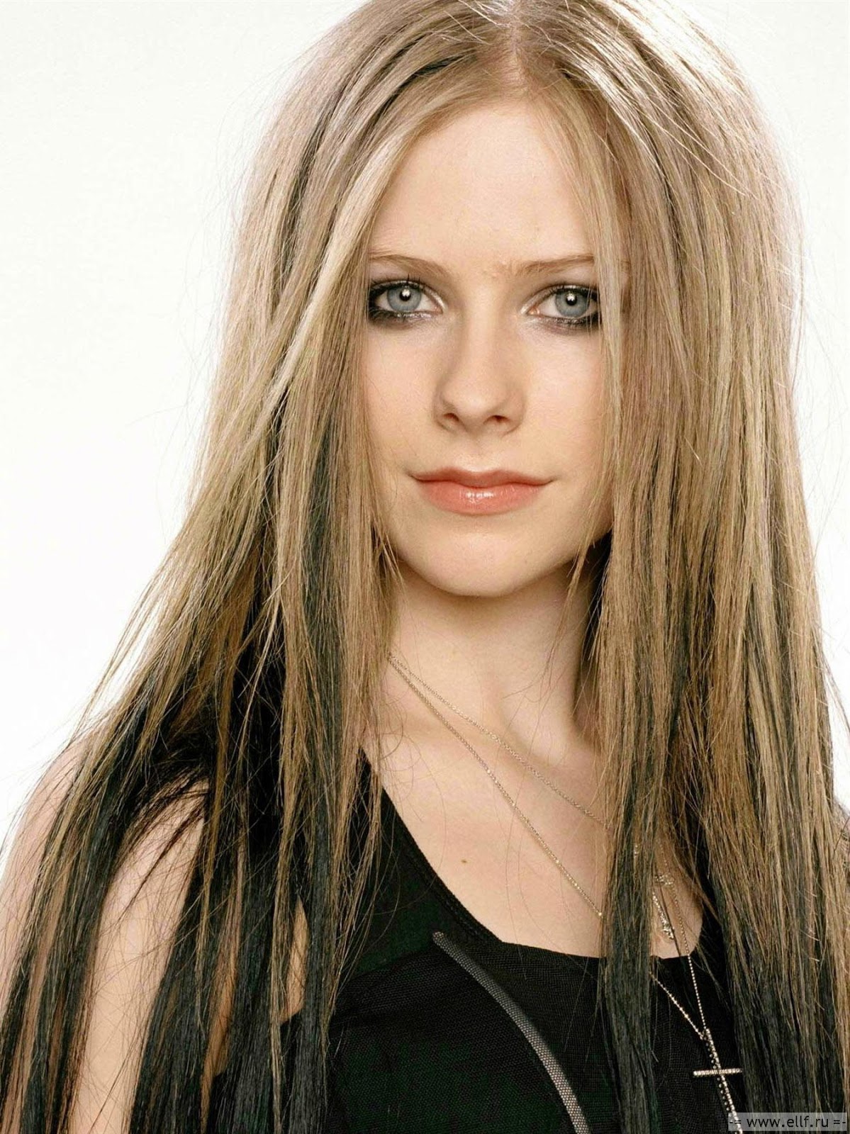 http://2.bp.blogspot.com/-CHoHA8aaTXQ/TfSQA22cs_I/AAAAAAAAARk/hMQJ42fWNRE/s1600/avril+lavigne+10.jpg