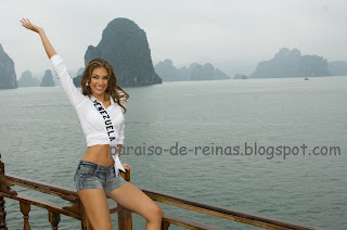 SEASON - 2012 - Những yếu tố làm nên một Hoa hậu quốc tế - Page 2 039Miss+Universe+2008%252C+Vietnam+Tour+%25286%2529