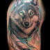 tatuaż przedstawiający wilka 