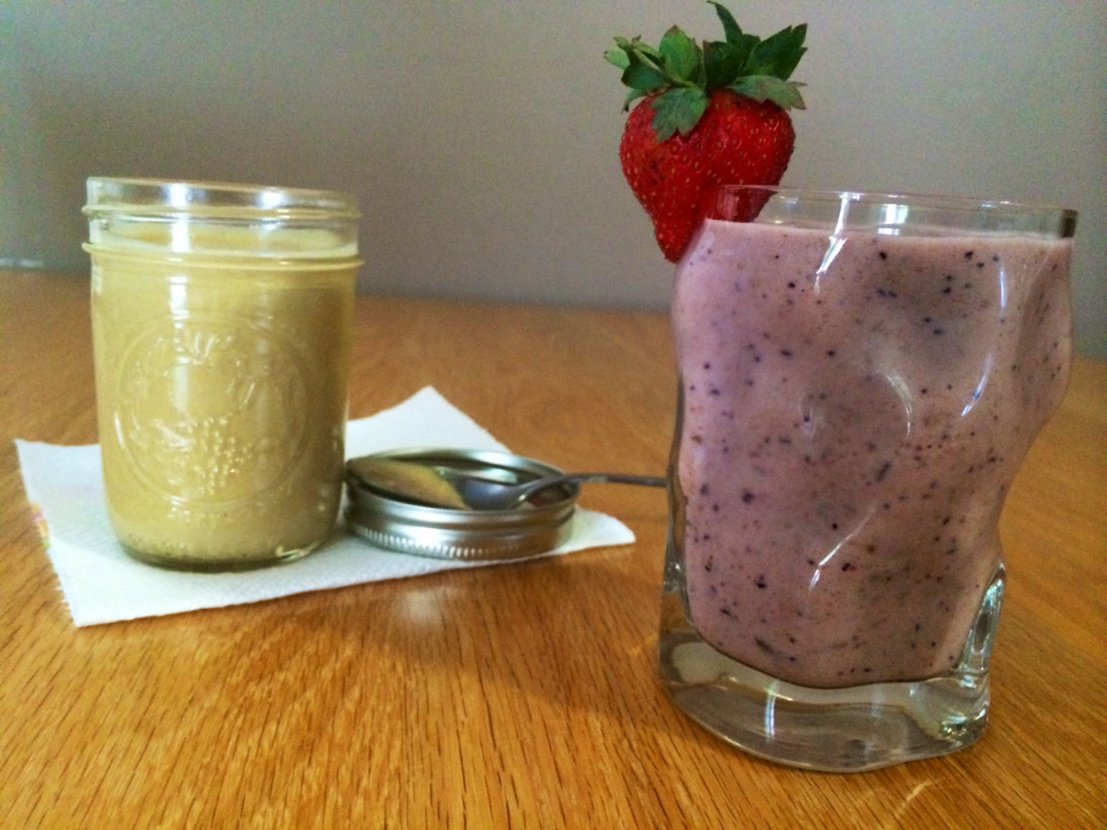 37 Cooks Peanut Butter, Date, and Fruit Smoothie