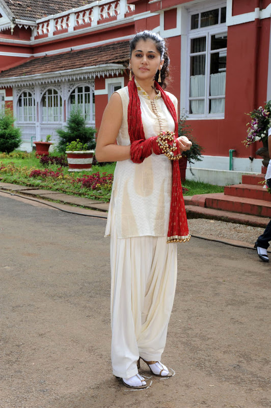 Actress Taapsee Stills Gallery hot photos