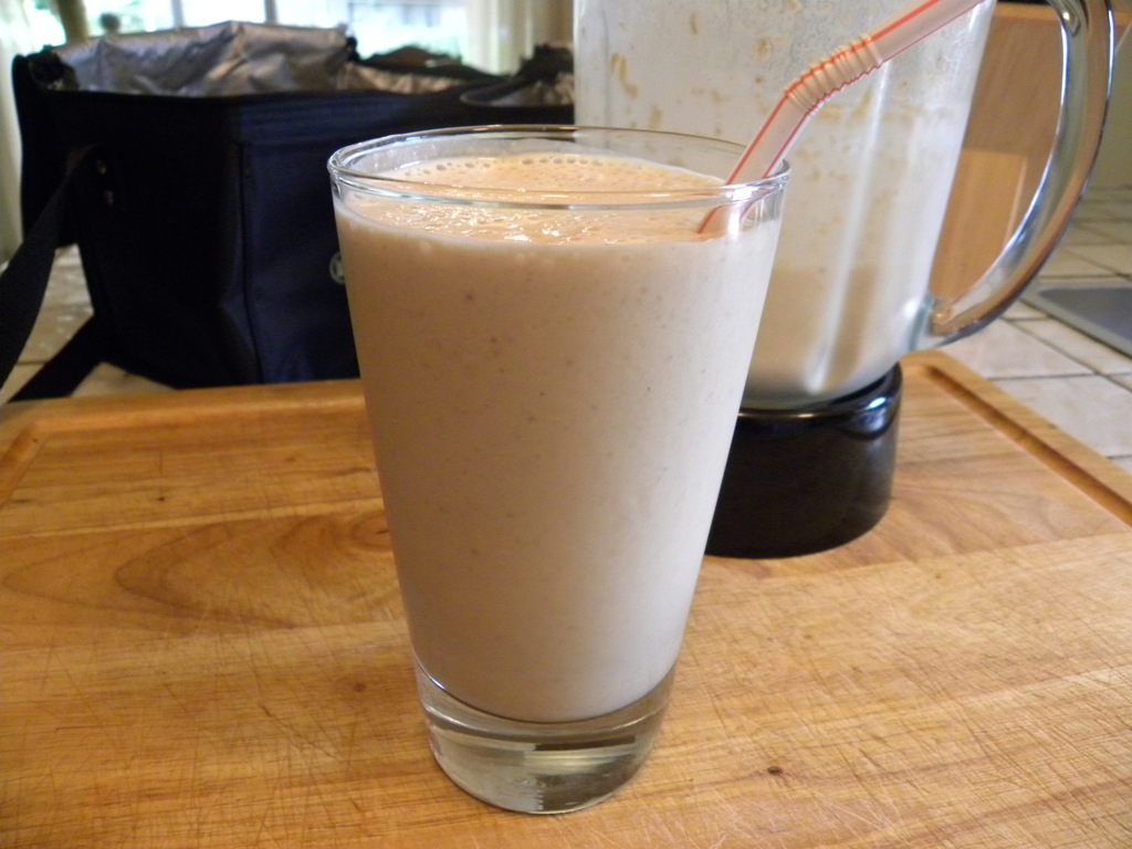 All Things Yummy Peanut Butter Banana Oatmeal Smoothie