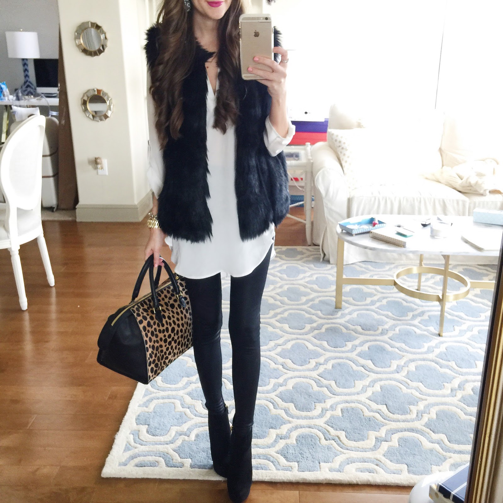 Trendy Outfit Ideas with Black Fur Vests for Women