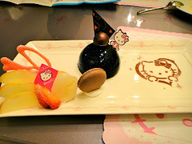 Hello Kitty Cafe Chocolate Cake Set Taiwan 
