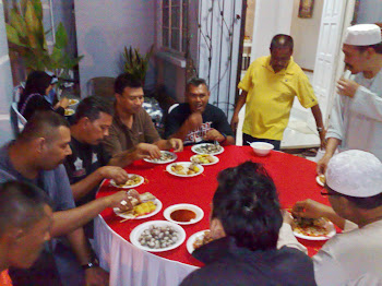 MAJLIS MAKAN COLEK RAMADAN DI RUMAH PENAUNG EN. ANUAR SAFIAN