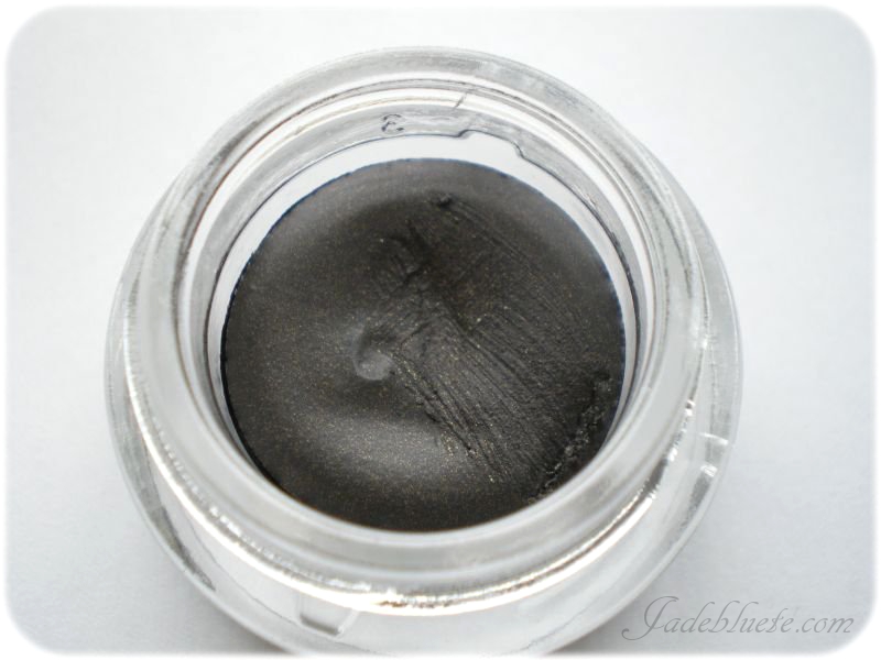 Catrice Gel Eyeliner 050 Black Jack with Goldie Hawn Jadeblüte