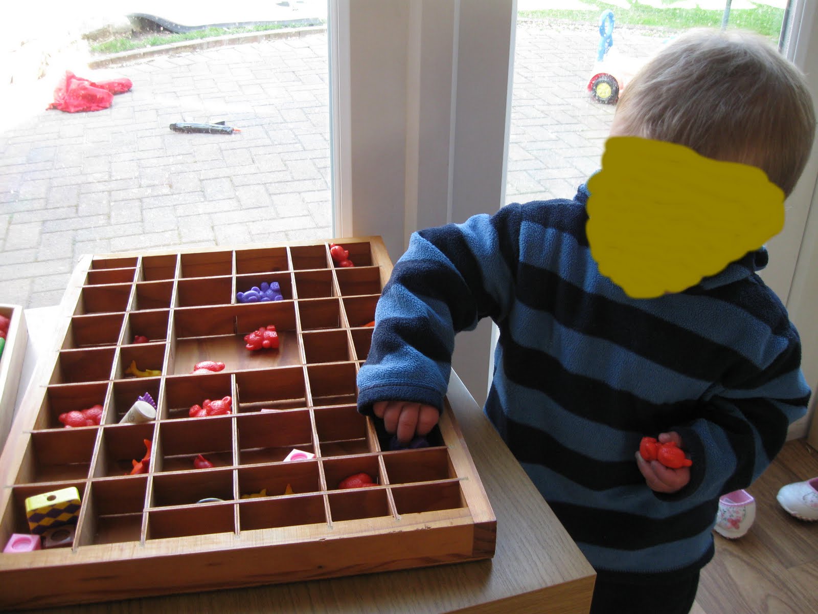 Pre-school Play: Sorting Tray