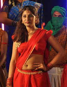 Tamil Actress Reshmi Hot Red Saree Photos