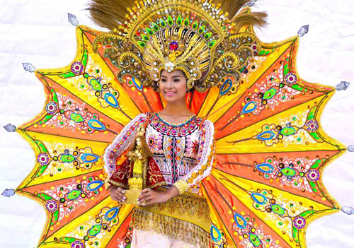  Sinulog Festival of Cebu is one of the most remarkable festivals in the Philippines, this festival is being celebrated in honor to native's patron saint - Santo Niño. Sinulog means graceful dancing comes the beautiful lady in the famous colorful and delicately crafted wears, together with the dancers colorfull costume. Photos of glam, pageantry and pomp.