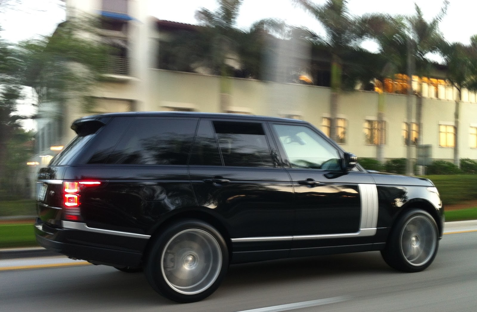 2014 Range Rover with custom rims Exotic Cars on the Streets of Miami