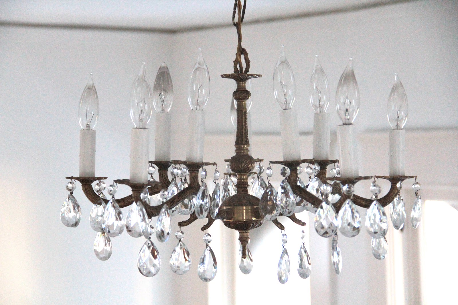 What do the colored porch lights mean The Meaning Of Color