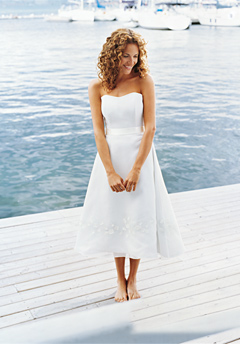 Simply Beach Wedding Gown Bridal Wedding And Prom Ideas