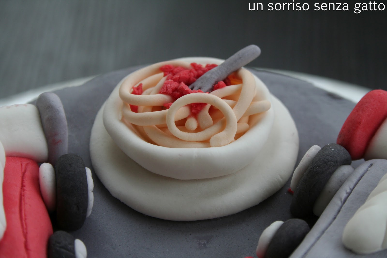 Un sorriso senza gatto Torta spaghetti, macchinine e Milan