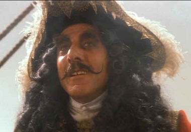 Captain-Hook-Dustin-Hoffman-hook-1936664-380-263.jpg