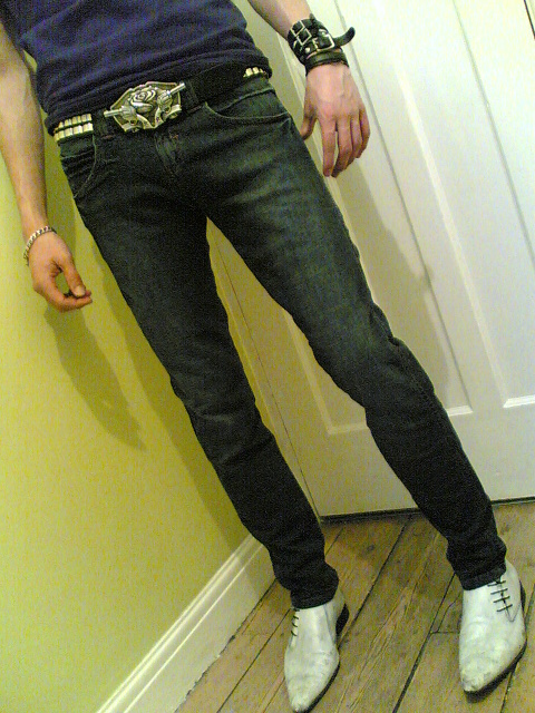 Sagging Skinny Jeans. skinny jeans sagging do
