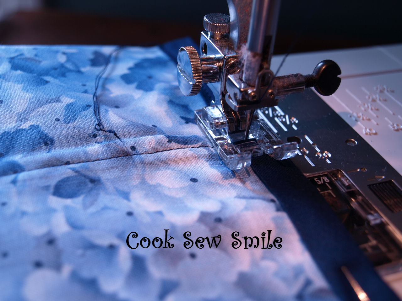 Cook Sew Smile Leslie's Lap Buddy Sew Along