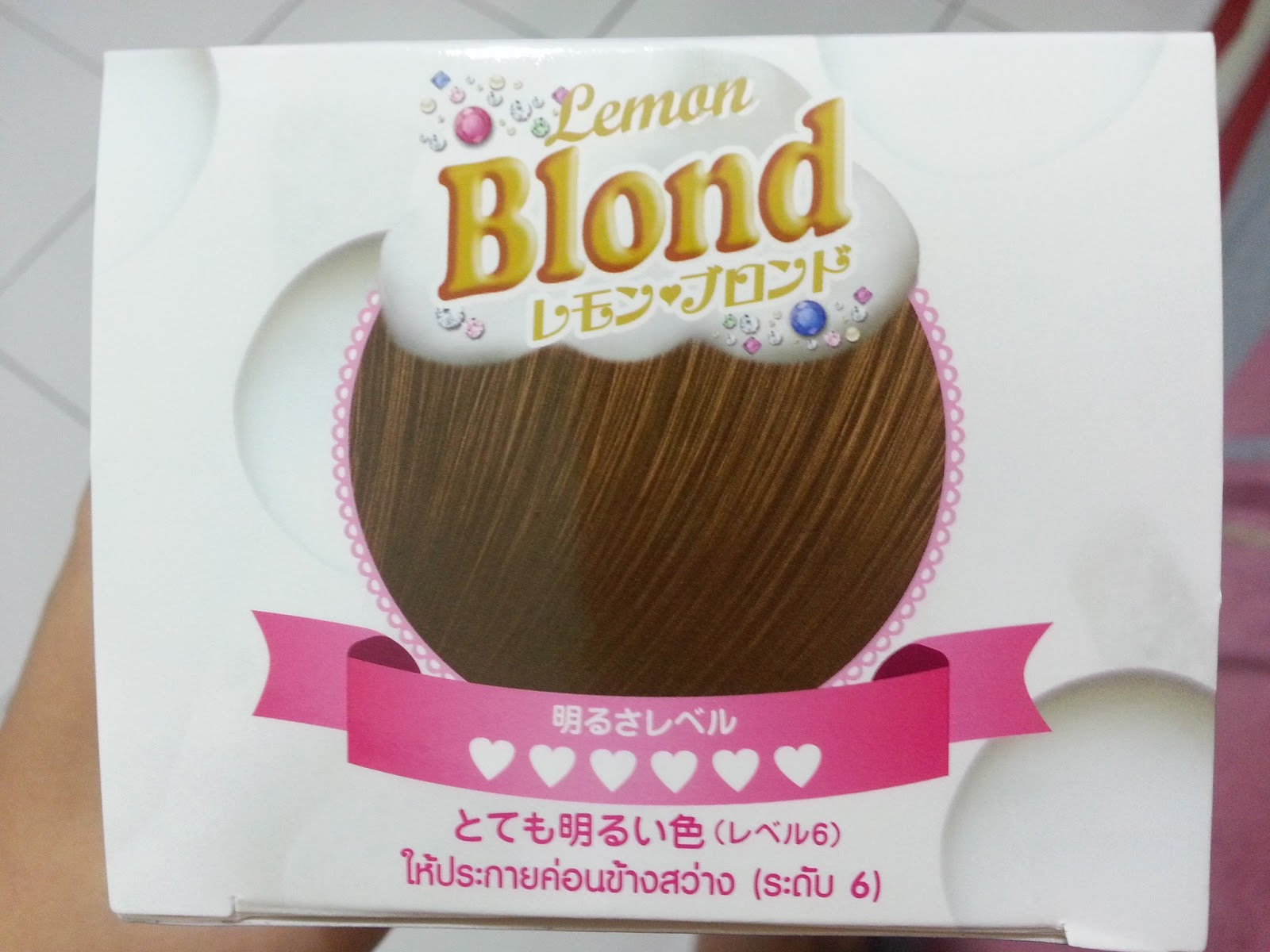 Schwarzkopf Fresh Light Foam Color Lemon Blond Anggie Lian