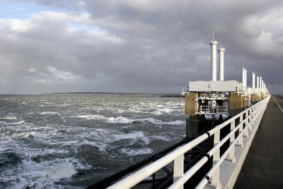 Going Dutch to help conquer the rising seas