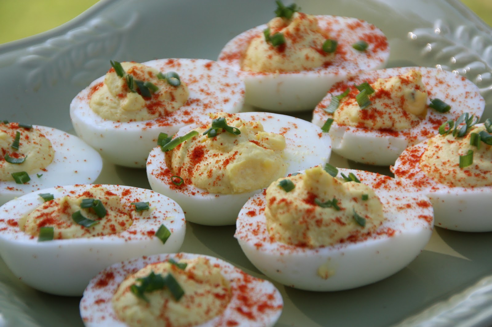 EVERYDAY SISTERS Classic Deviled Eggs