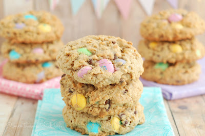 #oatmeal #whitechocolate #chocolatechip #cookie #m&m #dessert #snack #easter
