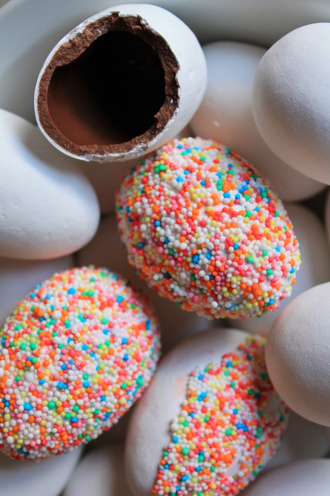 MakingMamaMagic: Candy-coated chocolate eggs