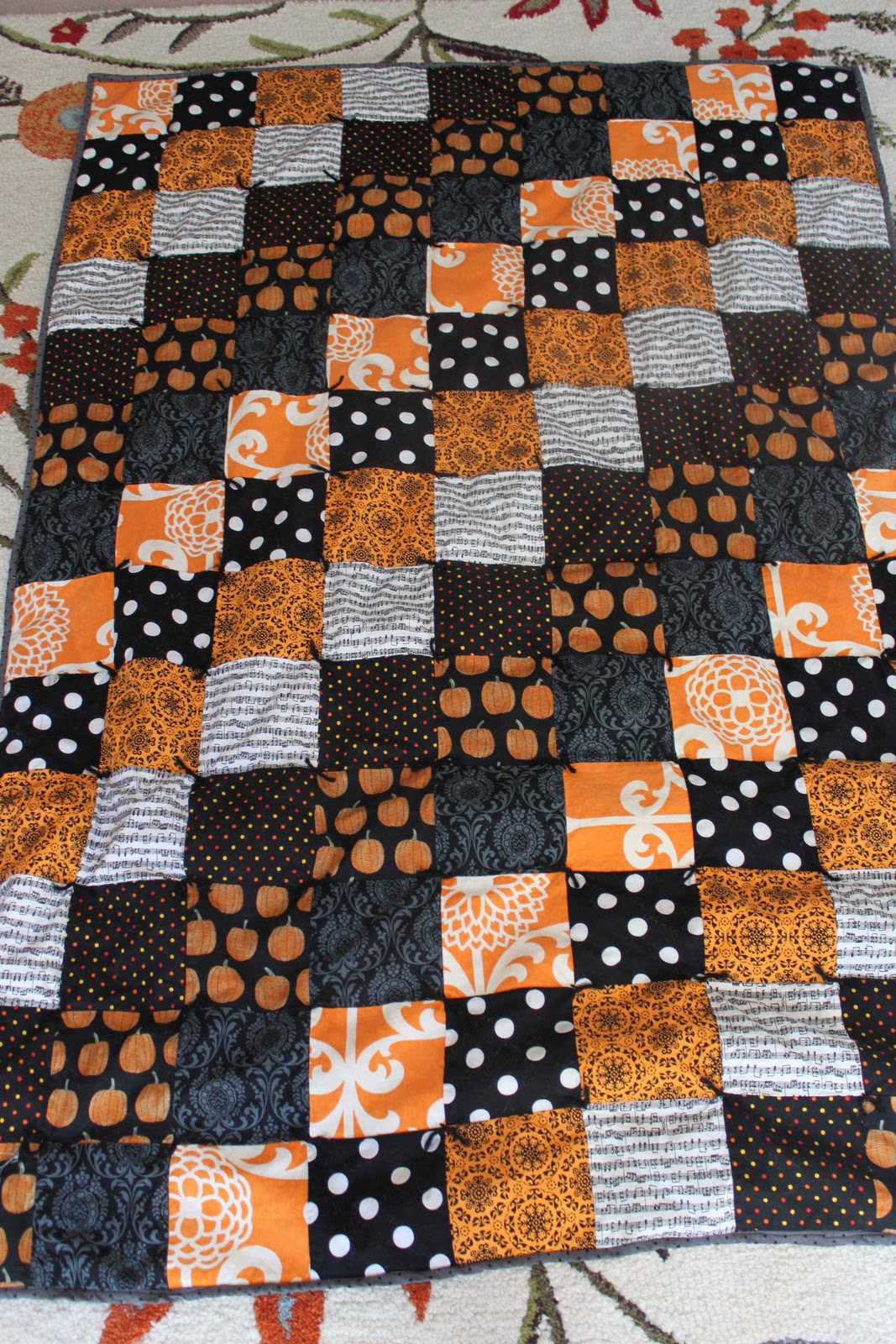 jujuB Halloween Quilt Tutorial & Sale