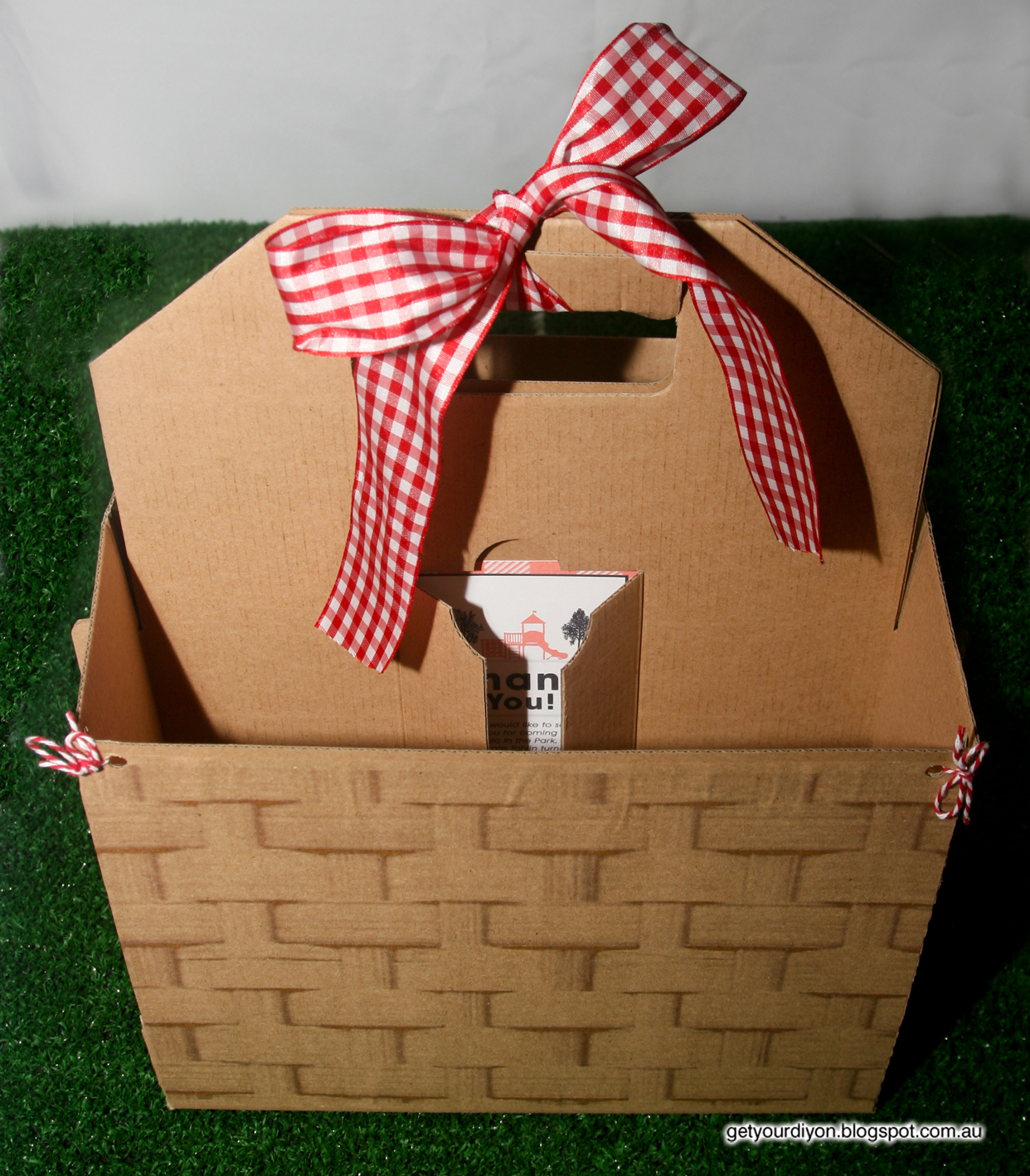 Get Your D.I.Y On!! DIY Picnic basket out of an IKEA carry box.