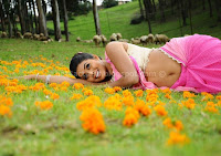 Poorna, hot, navel, show, in, saree