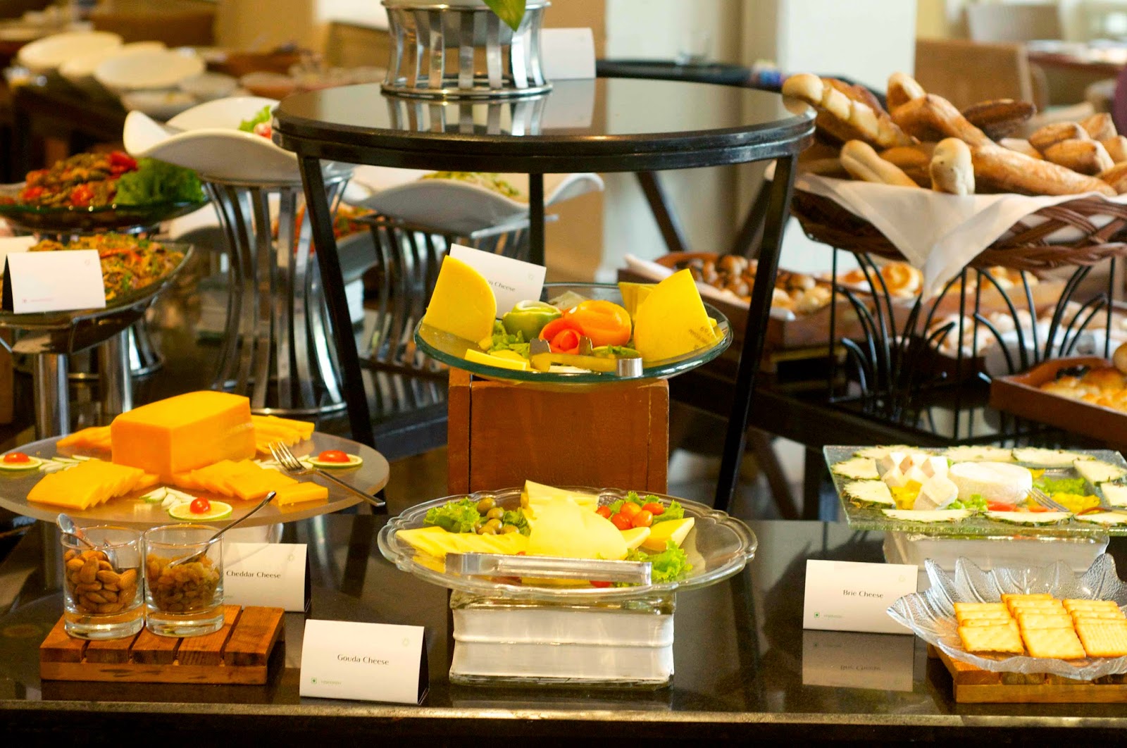 Brunch at Verandah, Vivanta by Taj Connemara Grub Waz