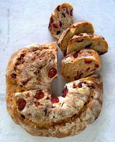 cranberry cinnamon hybrid loaf