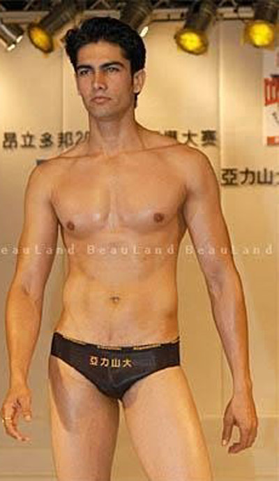 Gay celebrities videos Blond toxin shemale
