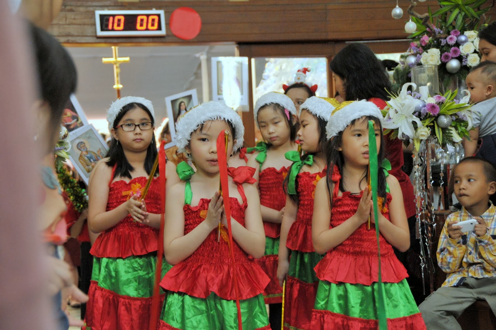 Perayaan Natal MKK - 25 Desember 2013 - Misa SBI 10.00