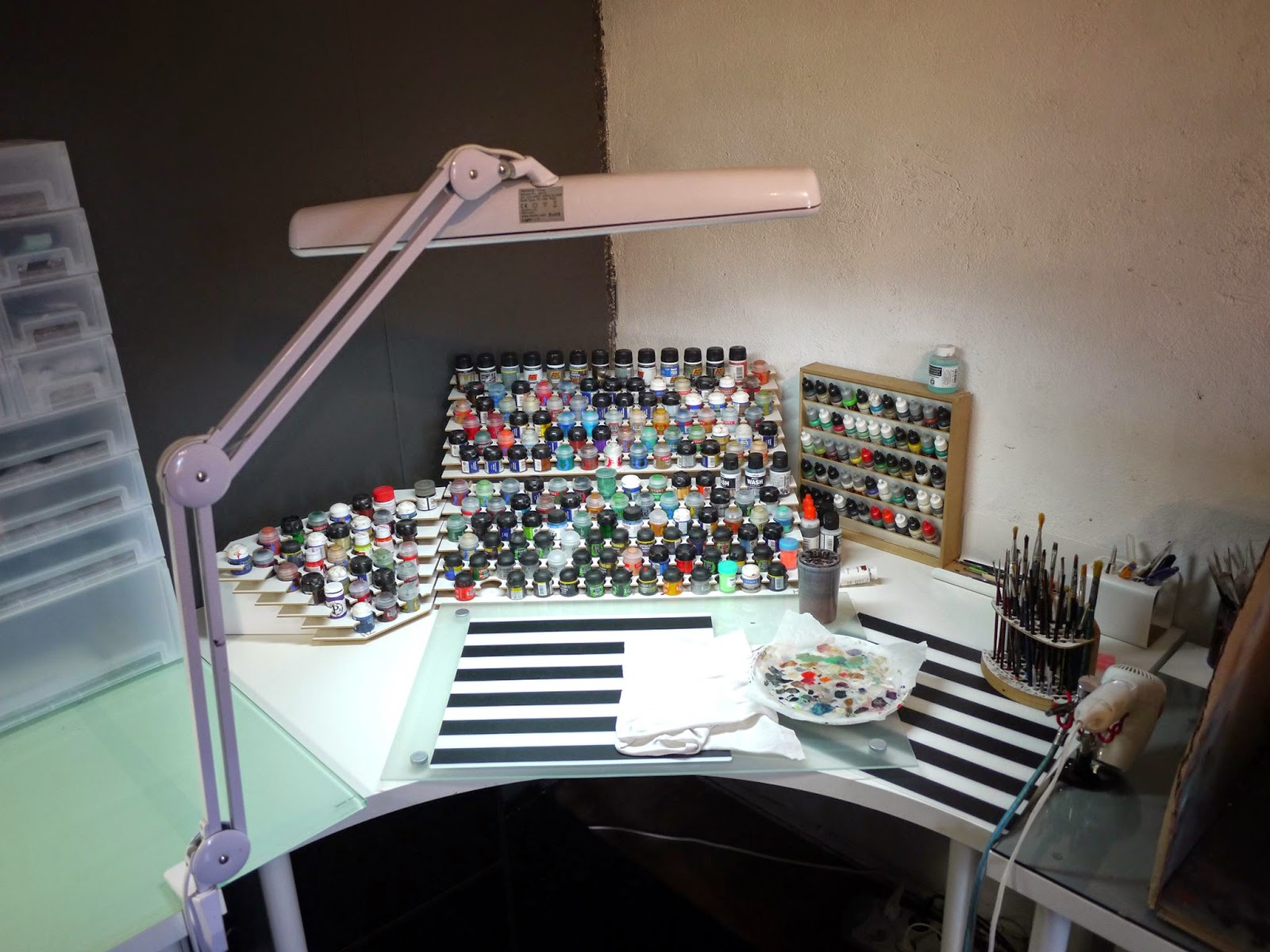 Review] Rack de peinture hobbyzone ! my modeling material part 1.