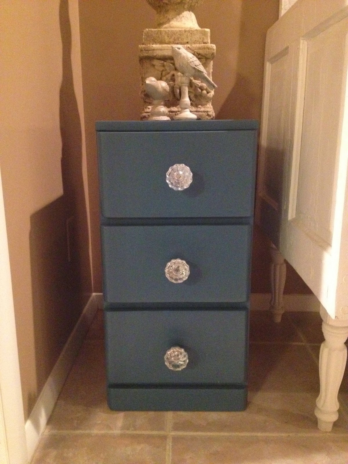 Repurpose, recycle, reuse, redo, makeover, DIY Vintage dressing table