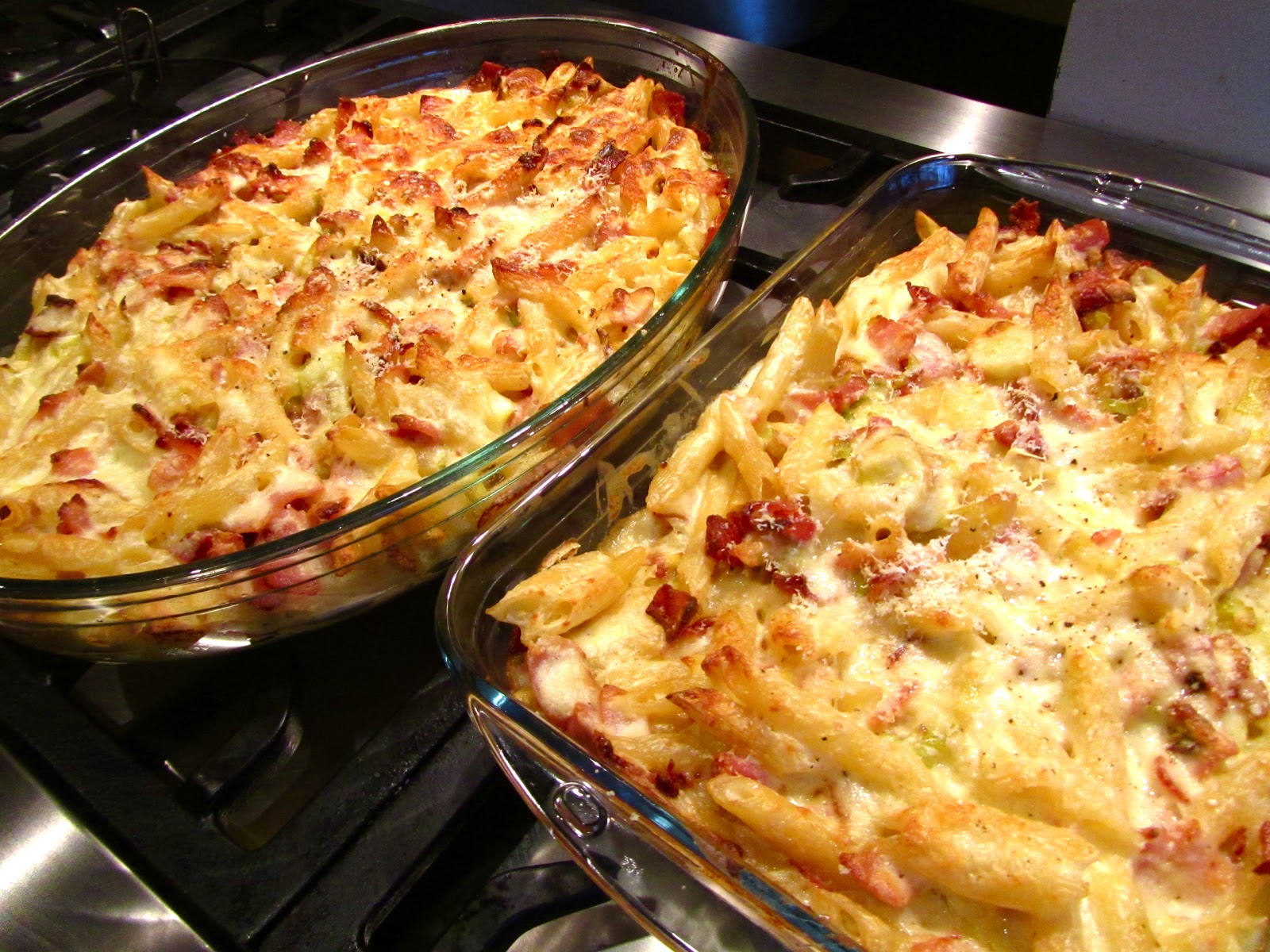 Leek and bacon pasta with cheese sauce