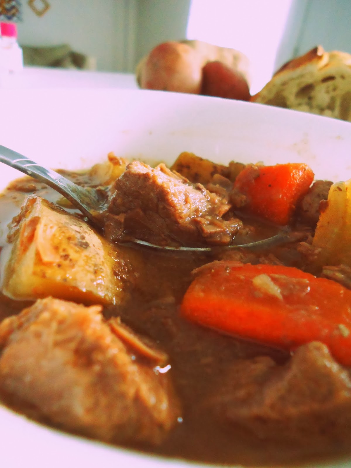 Foodie & Fabulous Slow Cooker Beef and Potato Soup