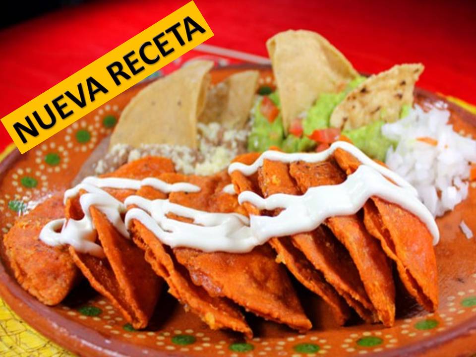 Torticolor QUESADILLAS DE CHICHARRÓN PRENSADO CON TORTILLAS ROJAS