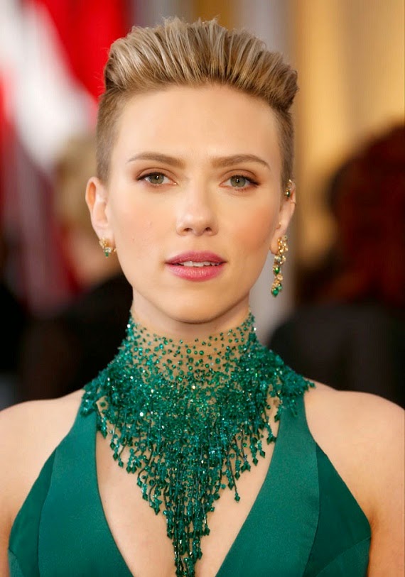 Scarlett Johansson Hairstyle for Oscar 2015