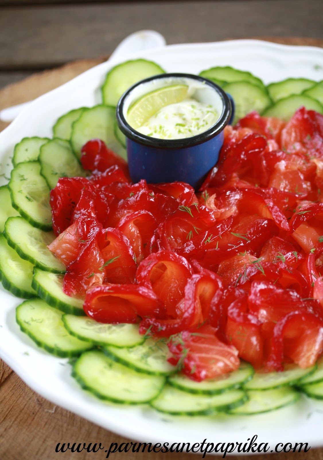 Parmesan et Paprika Saumon Gravlax à la Russe avec Vodka et Betterave