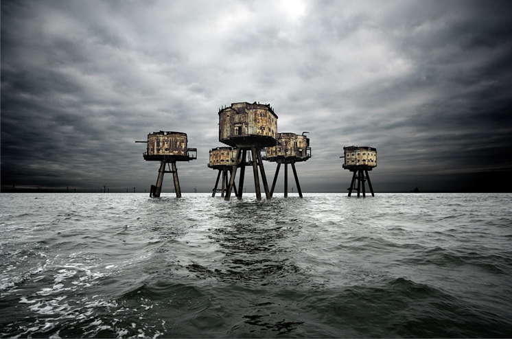 H.I.A.T. - Hey, I abandoned that!: The rusty Maunsell Forts