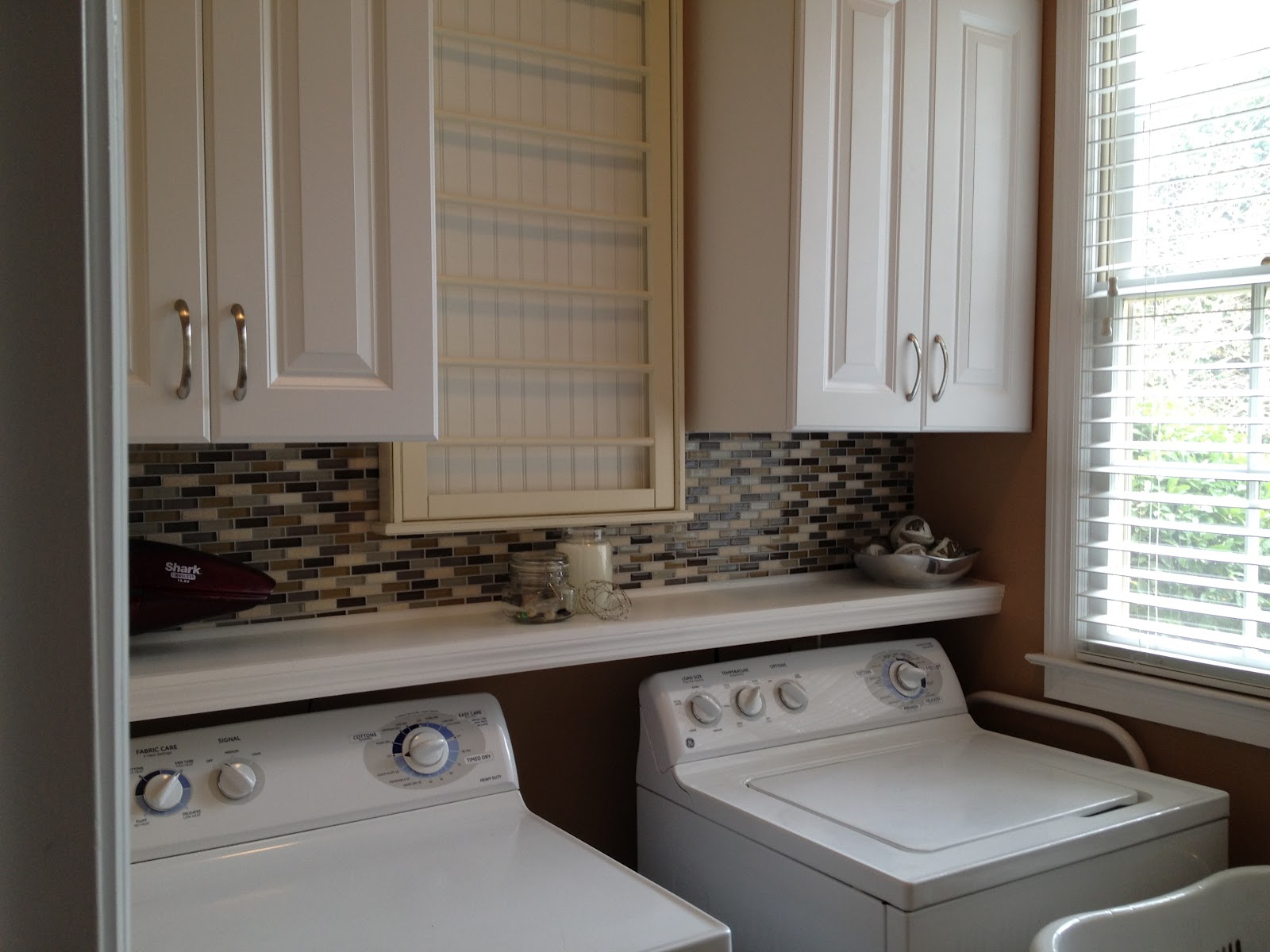 Laundry Room Backsplash