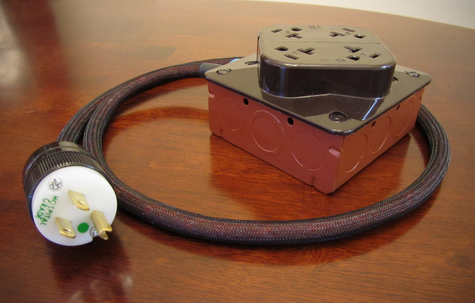DIY Audio Electronics from Custom Audiophile Power Strip